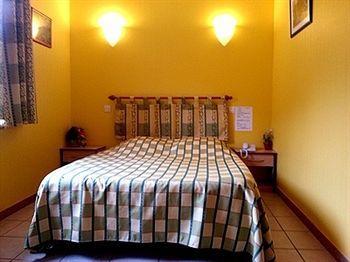 Auberge De L'Isard 圣但尼 外观 照片