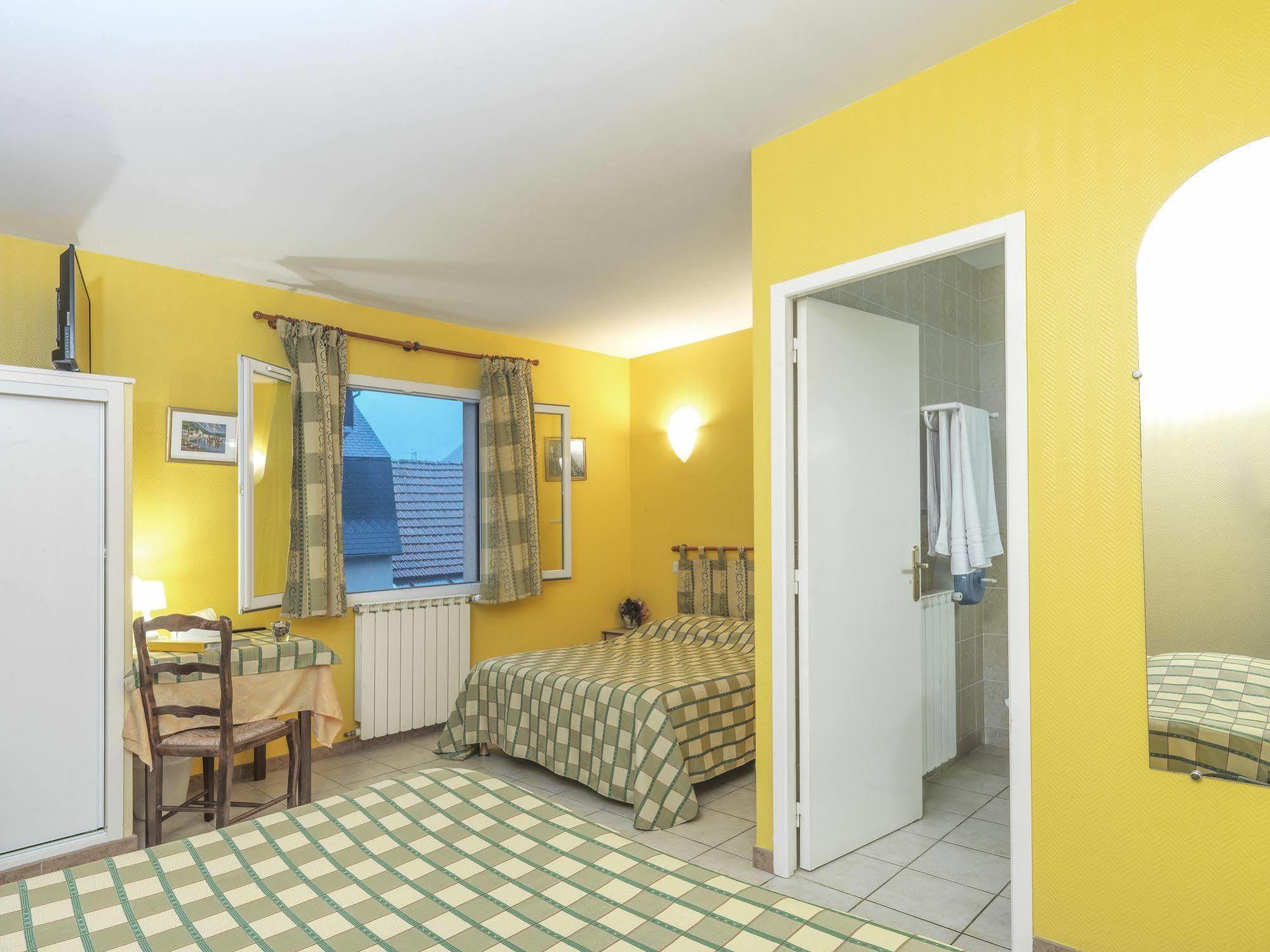 Auberge De L'Isard 圣但尼 外观 照片
